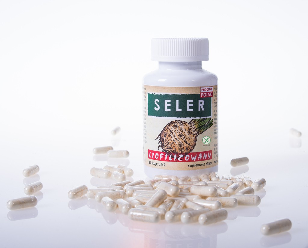 Freeze-dried celery