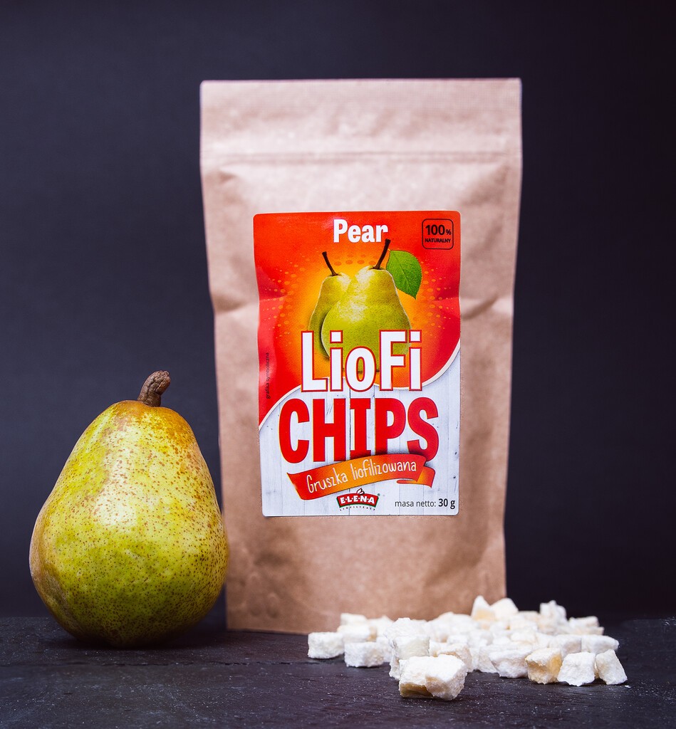 Freeze-dried pear